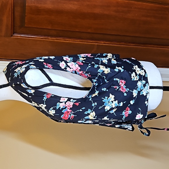 JUSTIN B. JONES TANK TOP NEW YORK XL 100% RAYON FLOWERS FLORAL V-NECK - Picture 6 of 8